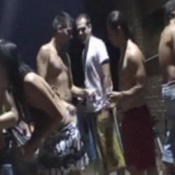 Os envio este video de Agosto de 2010 en una fiesta con mis ex-colegas