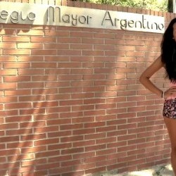 Hija de militar, estudiante de periodismo y ahora.. actriz porno. Paulova, las nuevas universitarias.