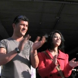 Huelga General del 29M: manifestación en Ferrol. Pedro liga con una chica y nos acaba pidiendo que la meemos en la boca.